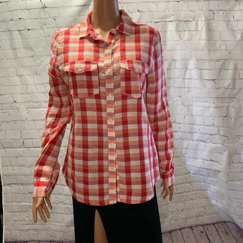 Melrose and market Red & white checkered plaid small button down shirt
